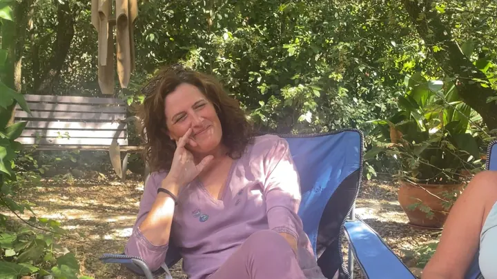 Montse sonriendo en el retiro